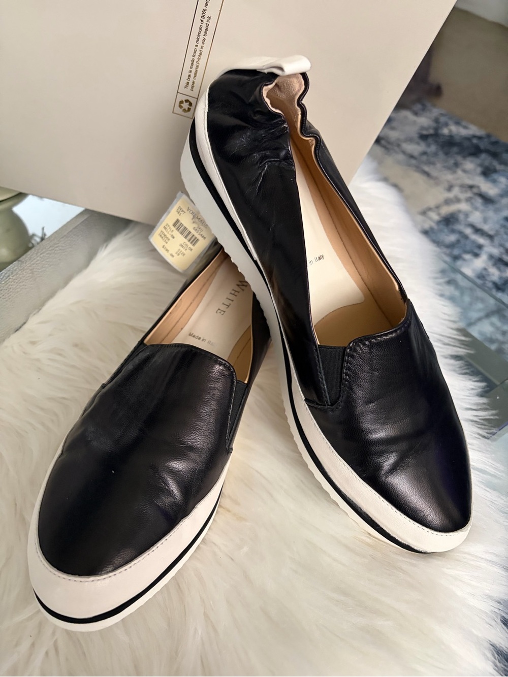 Nell Ron Slip-On Sneaker
Black/White